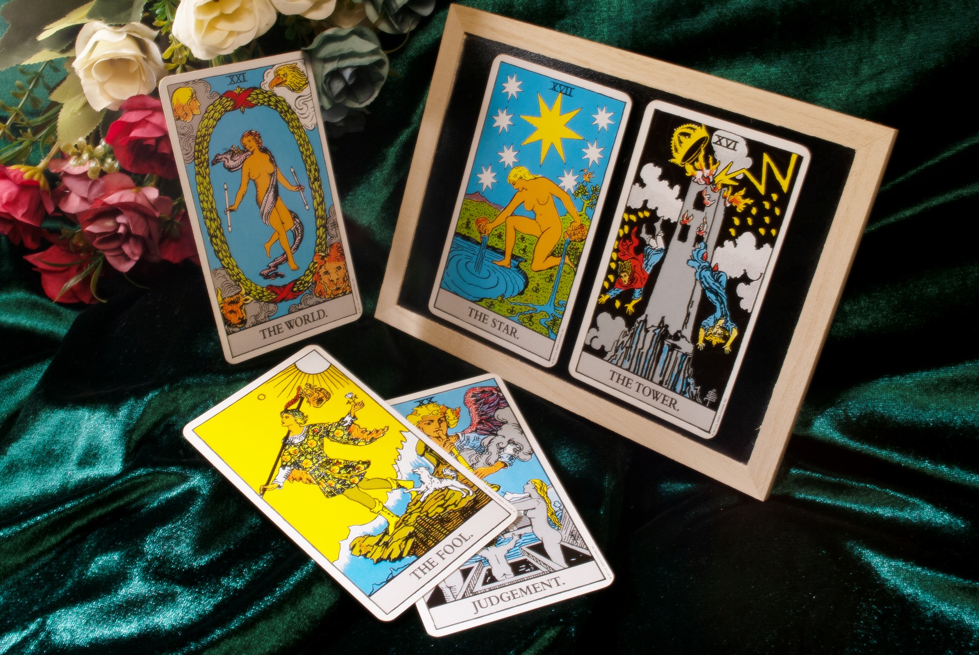 Conoce cómo los “profesionales” del tarot y la videncia estafan a la gente